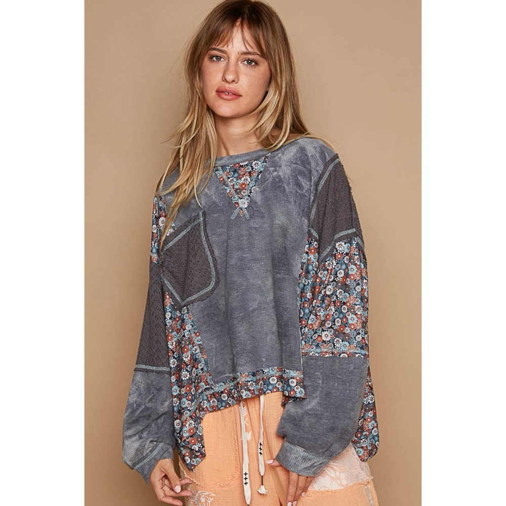 POL Charcoal Floral Mixed Fabric Thermal Top - Picture 8 of 11
